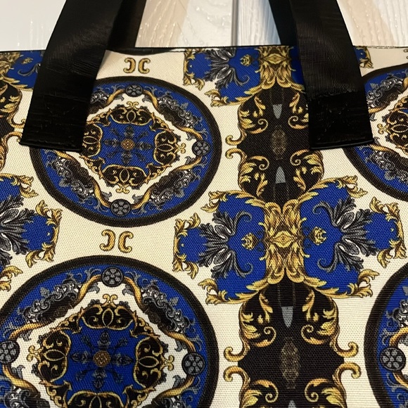 Alice + Olivia By Stacey Bendet Print Duffle Bag - Picture 4 of 12